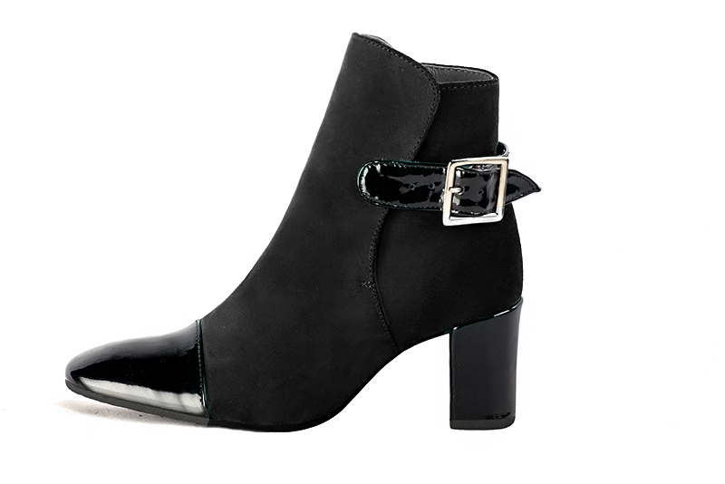 Gloss black women's ankle boots with buckles at the back. Round toe. Medium block heels. Profile view - Florence KOOIJMAN